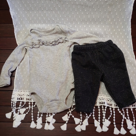 Carter's & child of mine Outfit, Newborn - Picture 1 of 4